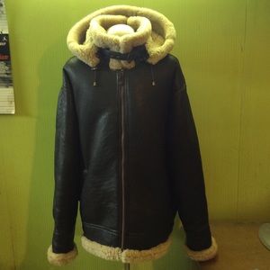 Genuine leather with shearling lining